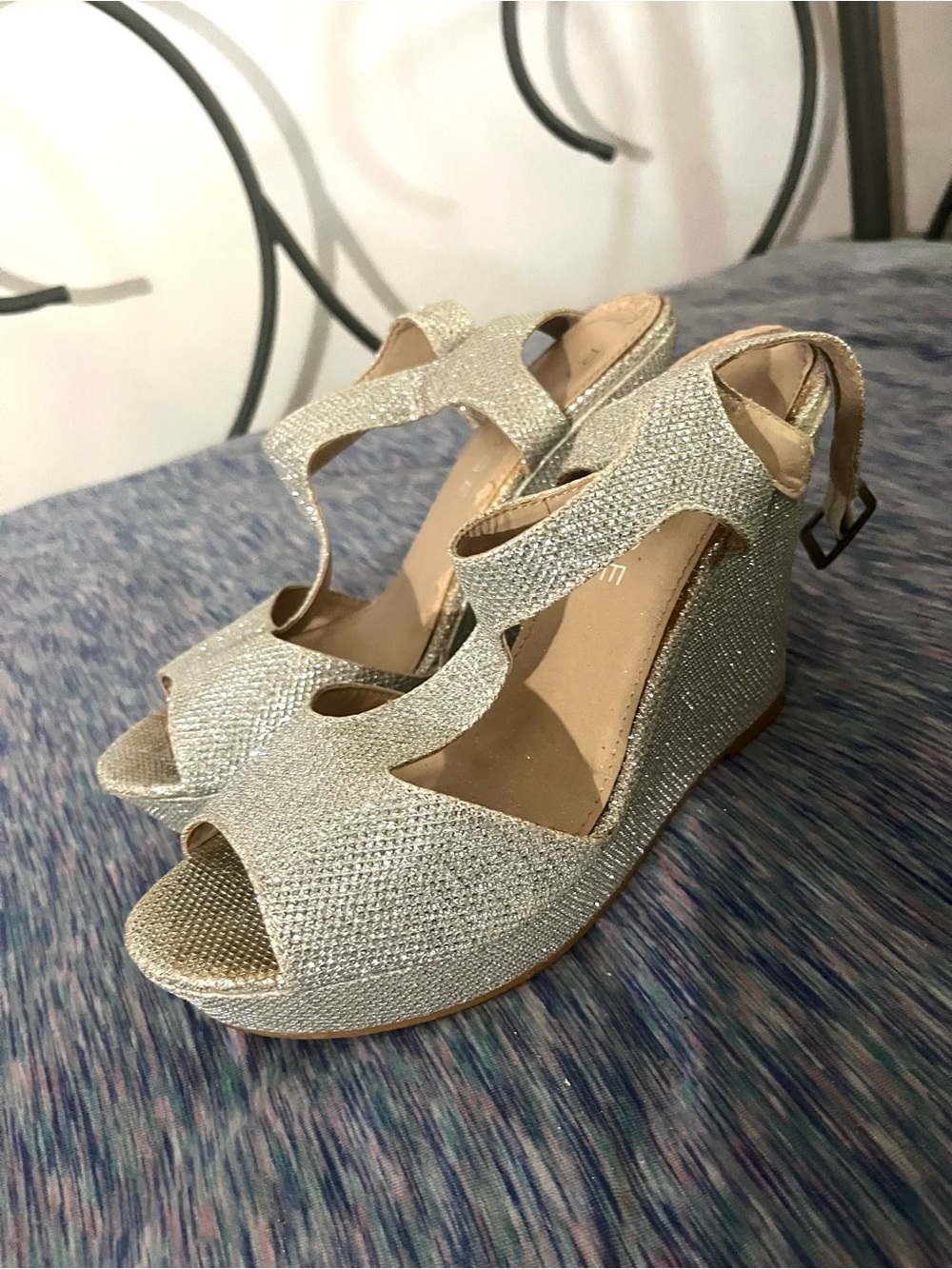🪩 Rampage Candela sparkly wedge heel 🪩 women’s size 8